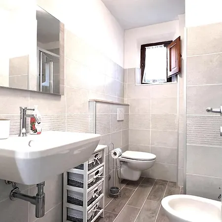 Ortensia-central With Terrace Siena